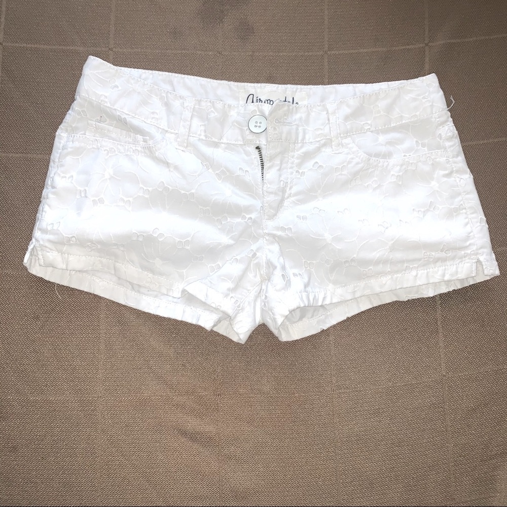 Aeropostale Patterned shorts